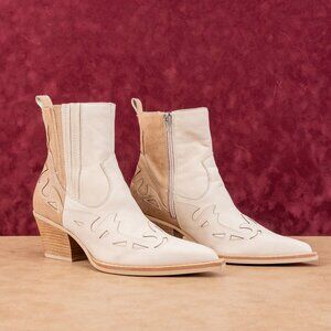 Dolce Vita Women Ramson Western Cowboy Cream Leather Ankle Boots sz 9.5